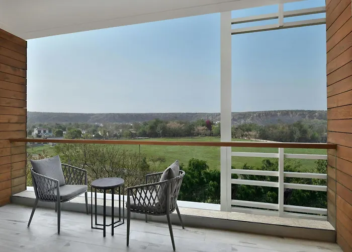 Courtyard By Marriott Aravali Resort