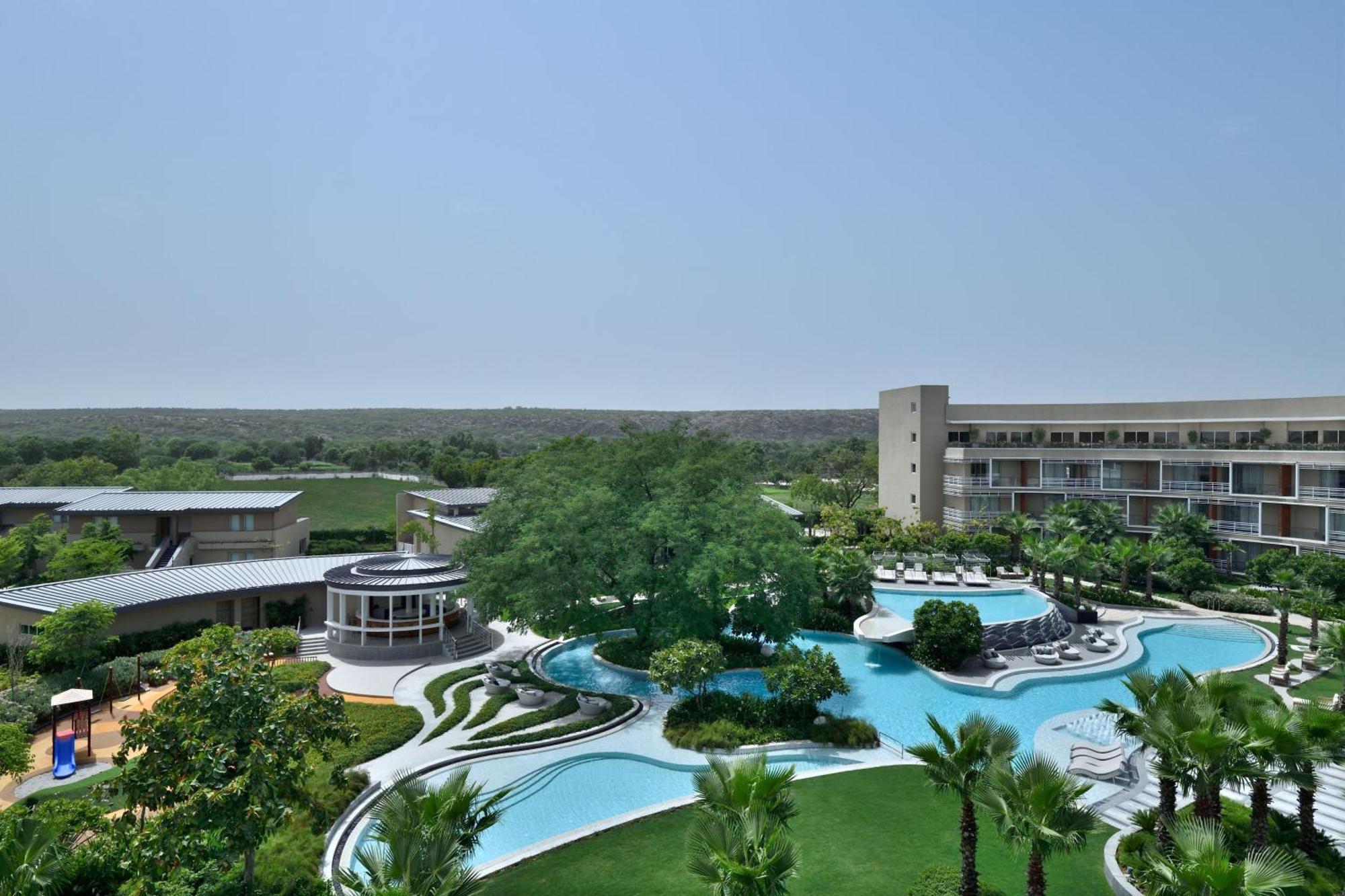 Courtyard By Marriott Aravali 5*