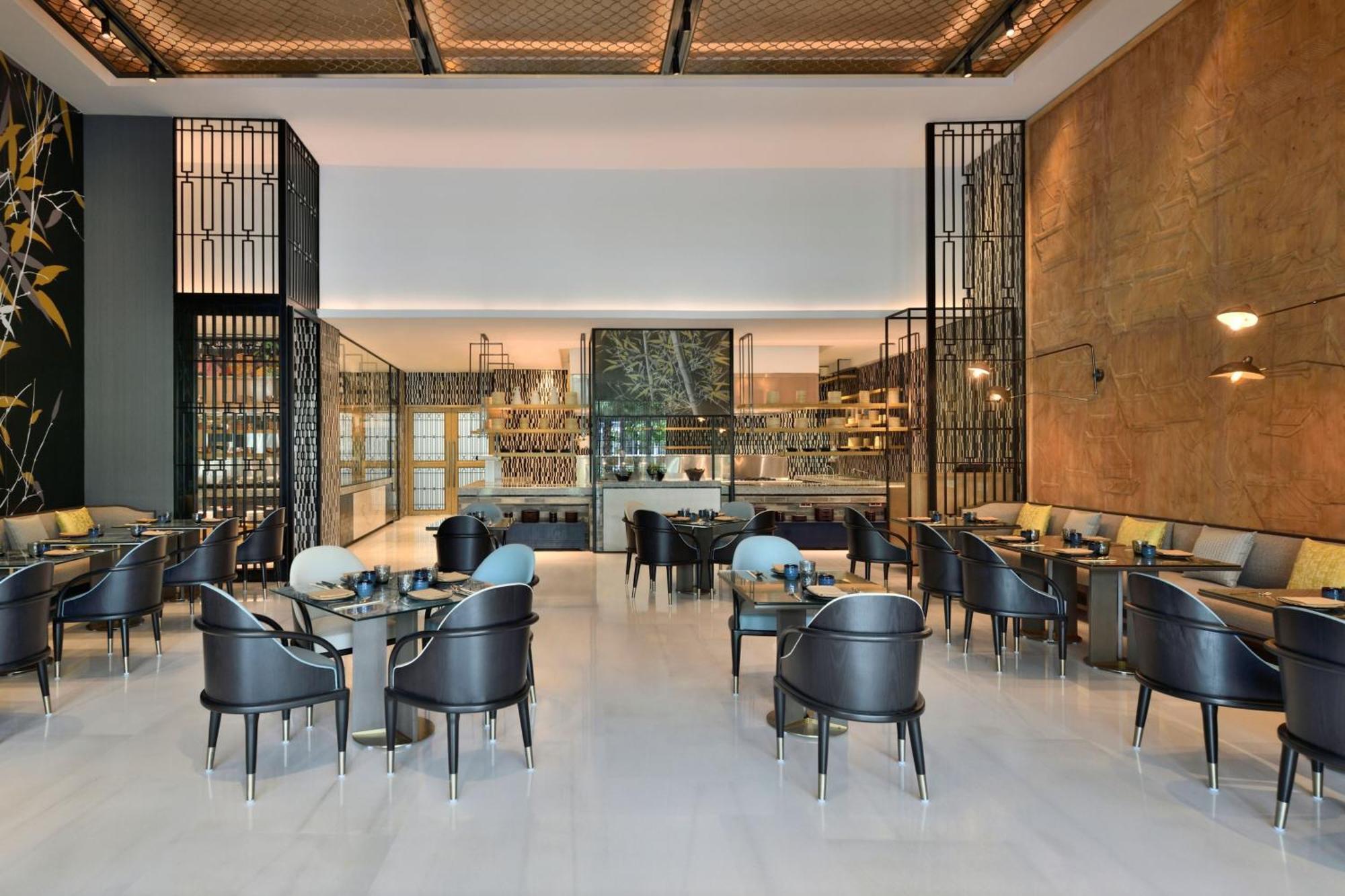 Courtyard By Marriott Aravali 5* Faridabad