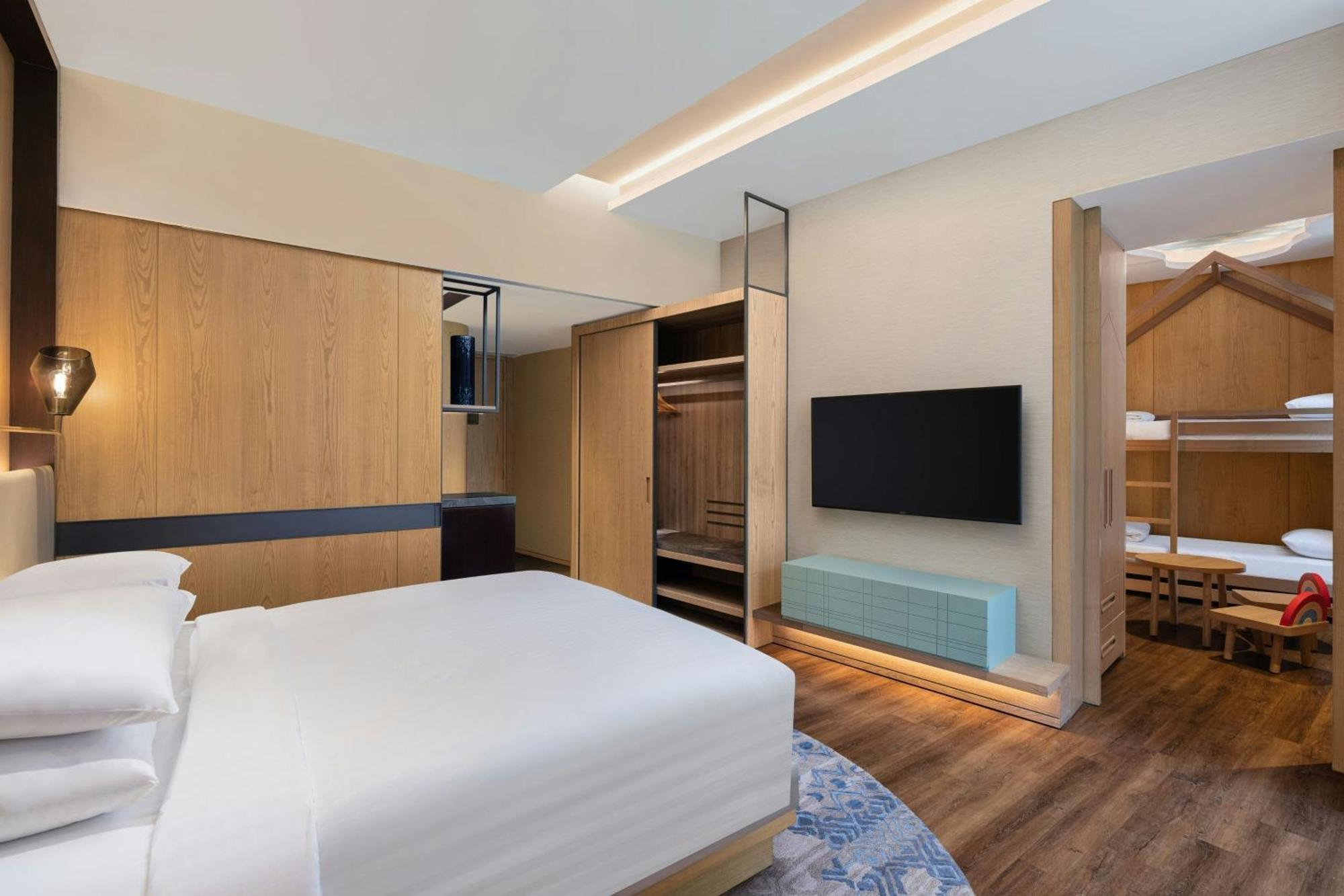 Resort Courtyard By Marriott Aravali